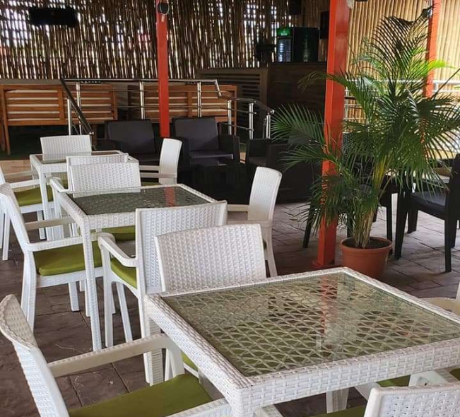 District 4 Lounge